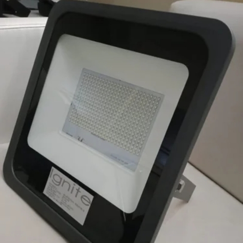 LED white tower light