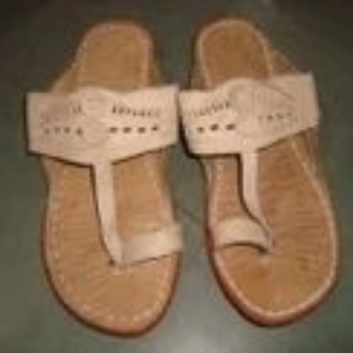Stylish leather slipper 