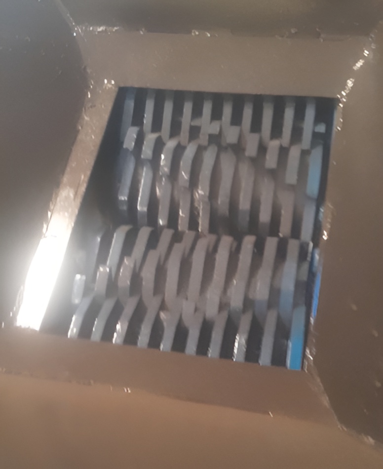Plastic Shredder Machine