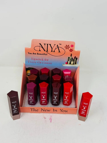 Lip Color - Attributes: Smudge Proof