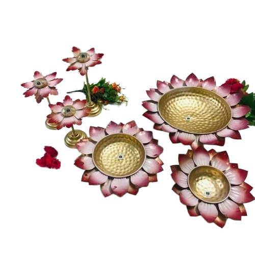 Beautiful Metal Leaf Urli