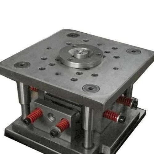 Plastic injection mould Die
