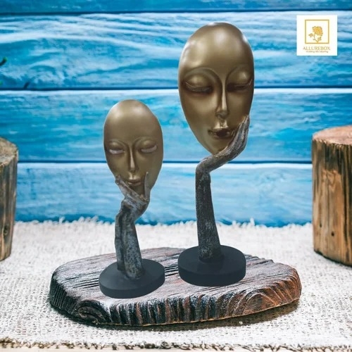 Golden Thinking Lady Statue
