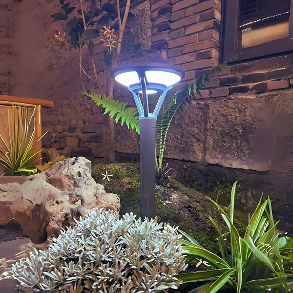 solar bollard lights