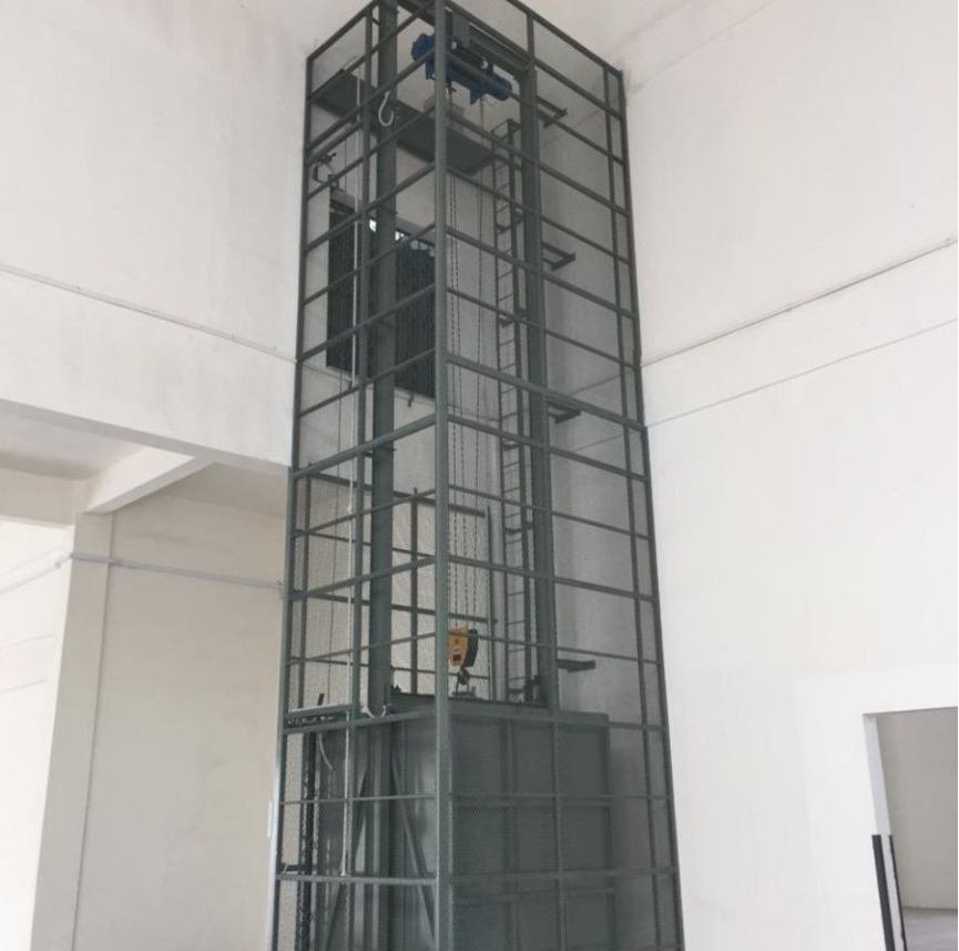 Industrial Goods Lift - Material: Iron
