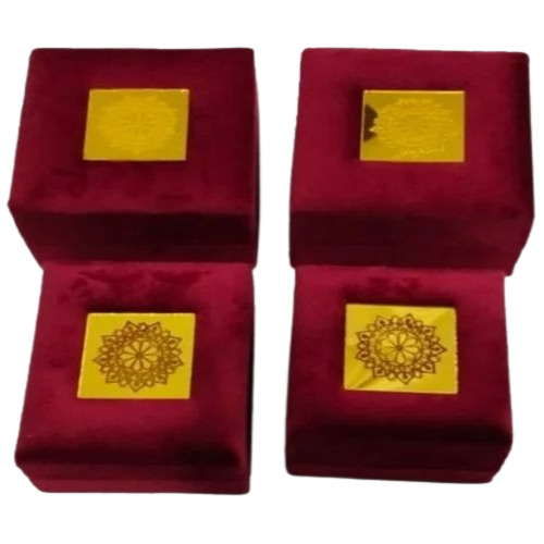 Red Choker Box