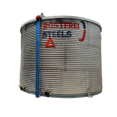 Rostfrei Steels Water Storage Tanks - Color: Silver