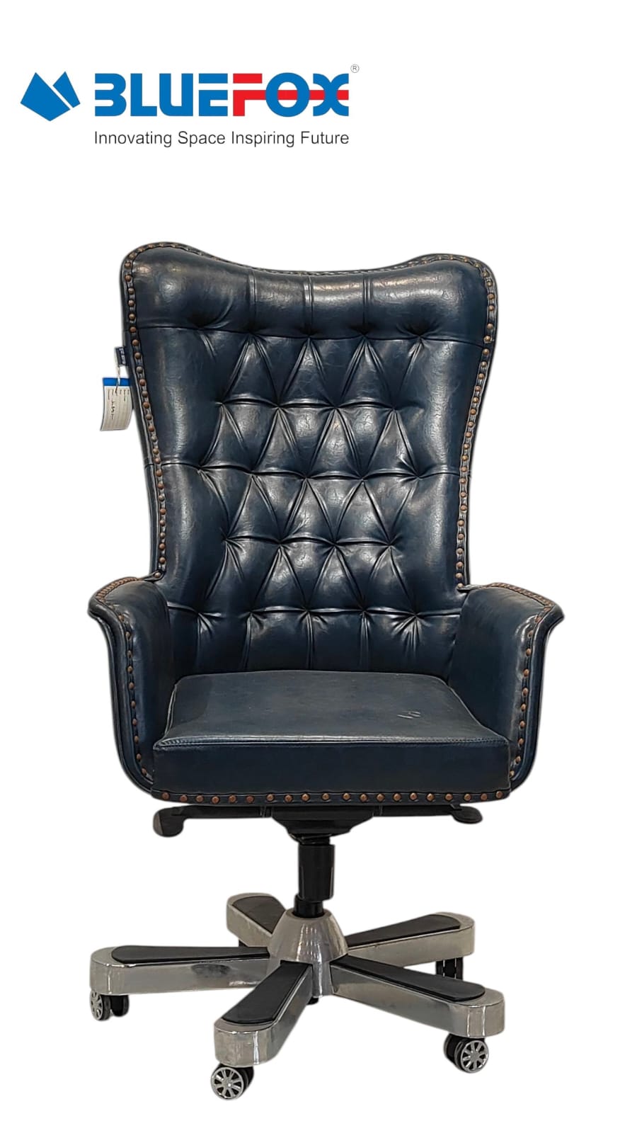 Model D6 76304 Boss Chair - Color: Blue