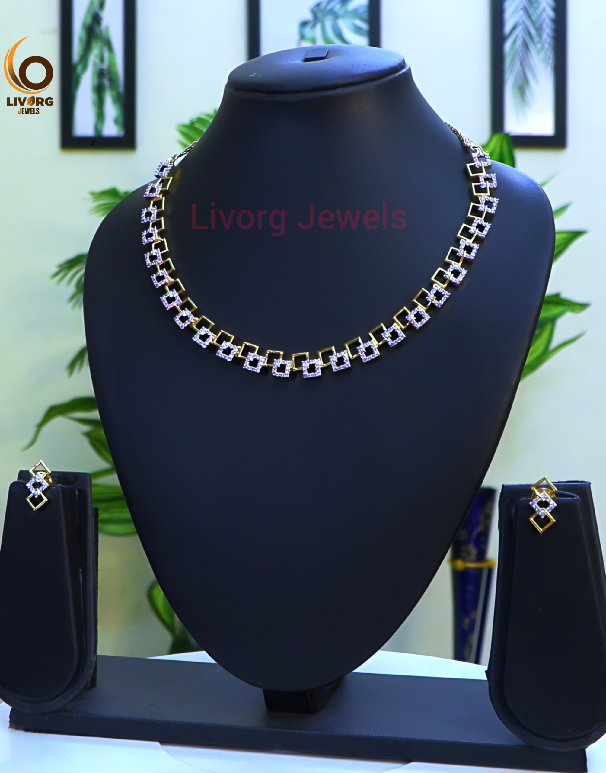 Royal Gleam AD Necklace Set