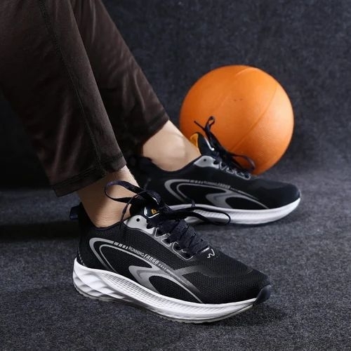 Mens Sports Shoes, Size (India/Uk): 6