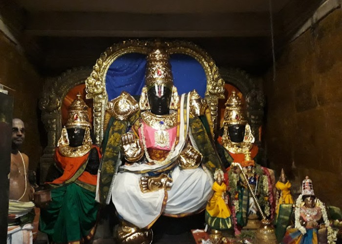 Sri Neelamega Perumal Temple Tour Package