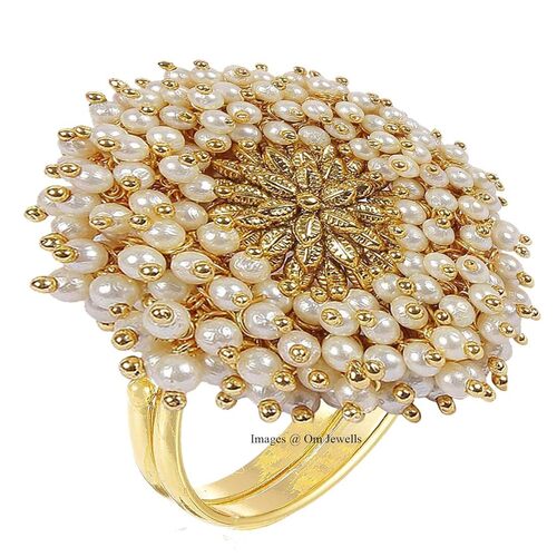 Fashion Finger Rings - Color: .