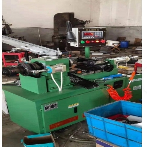 ऑटो ऑयल सील मेटल शेल मशीनिंग और चैम्फरिंग मशीन