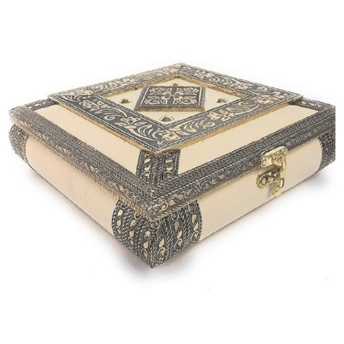 Wooden Dry Fruit Box