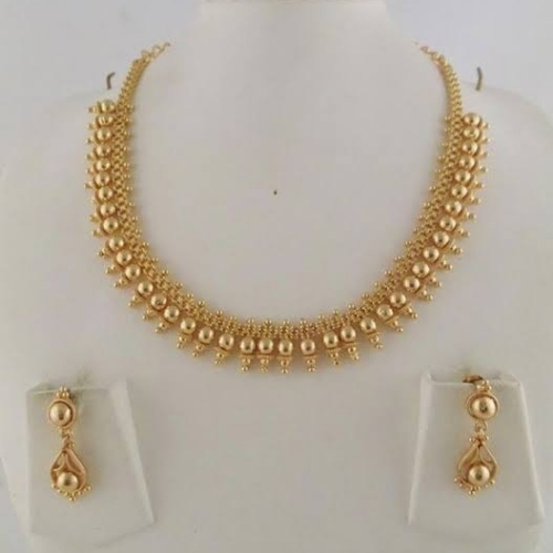 Women artificial necklace set