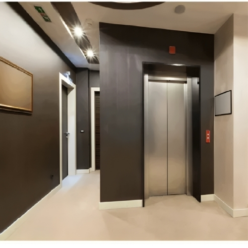 Hotel Elevator 