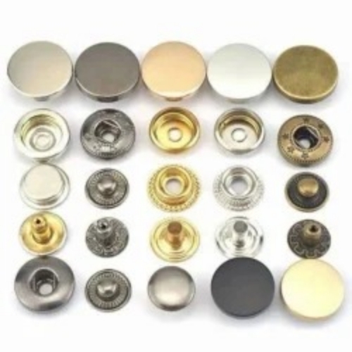 Alloy metal button 