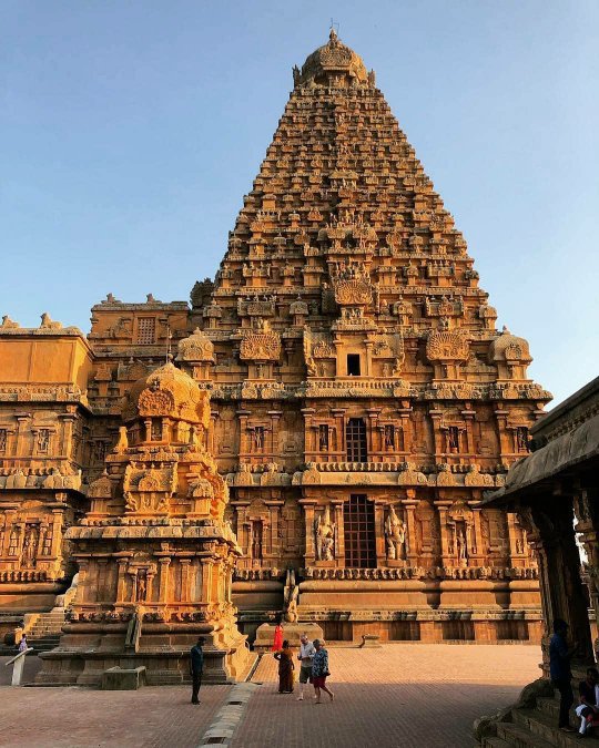 Divine Tour Of Tanjore Ex Madurai