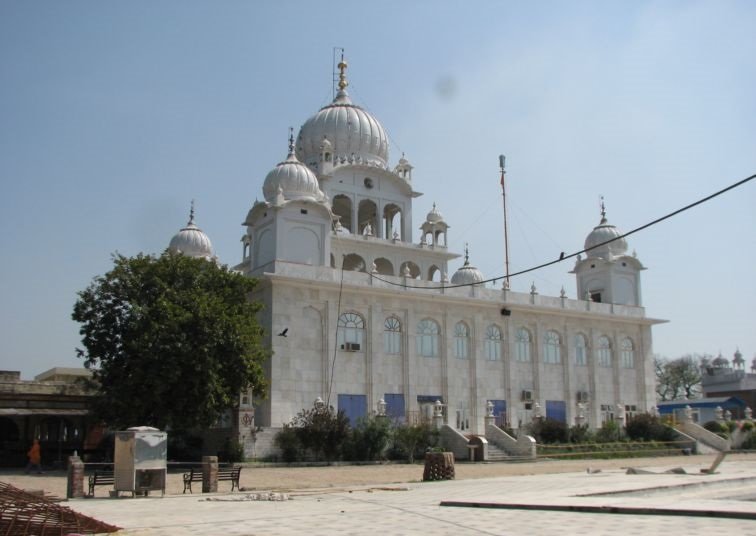 Bilaspur Naina Devi Temple Himachal Pradesh Travel Services
