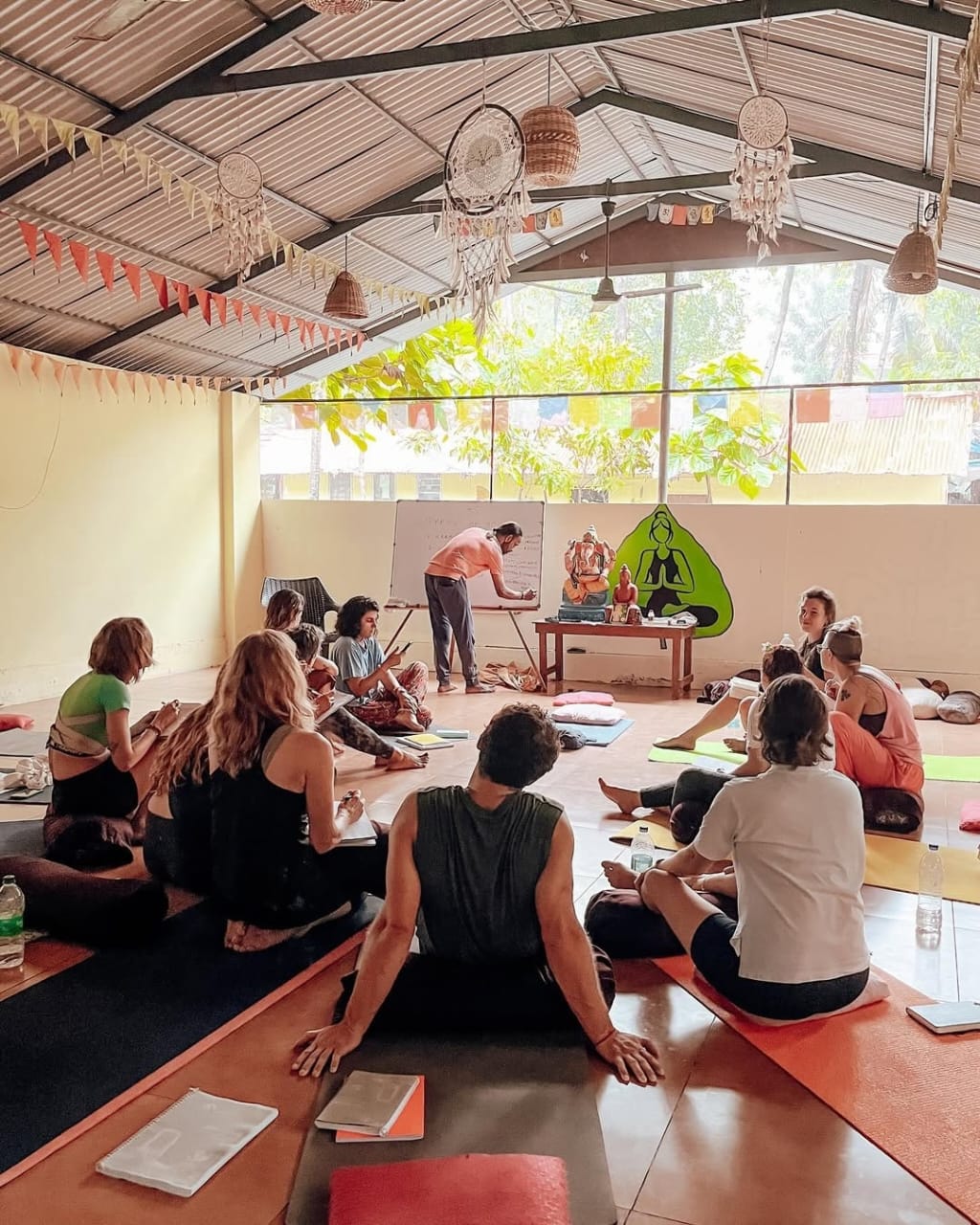 500 Hour Yoga Teacher Training Services