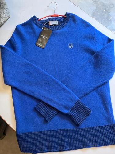 High-quality imported used clothes AcA A sorted, cleaned, and ready for resale. Bulk lots available AcA A Malaysia, Indonesia, and Thailand origin. Minimum order: 1000 pcs. Based in Delhi.AcA A