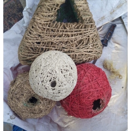 Jute bird house