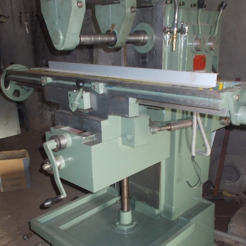 Milling machine