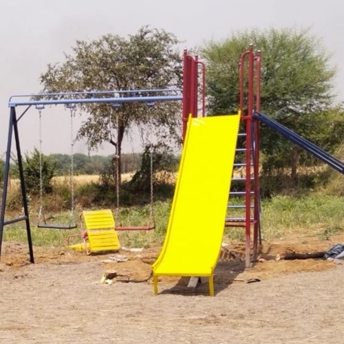 Fro playground slides