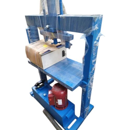 Hydraulic Chappal Making Machine