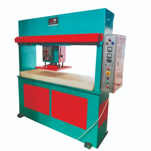 Travel Head Hydraulic Clicker Machine