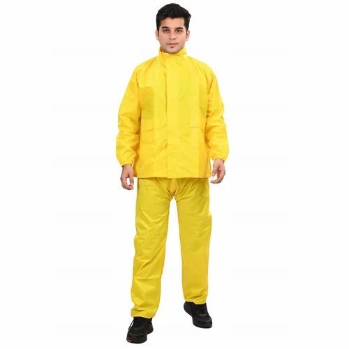 Men Nylon Medium Rain Suit