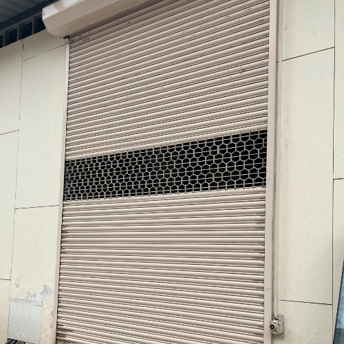 Grill rolling shutter