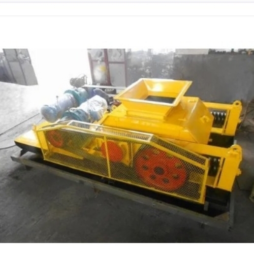 Roll crusher machine
