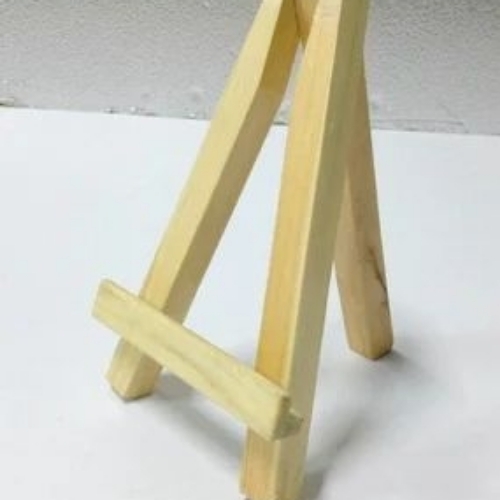 Wooden easel stand