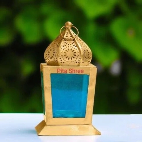 Tea light candle holder