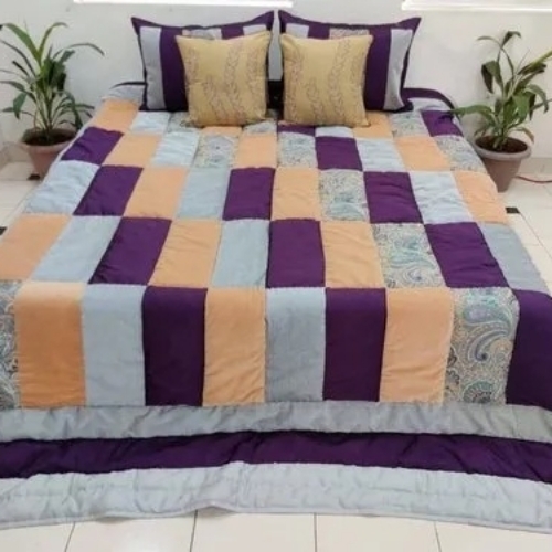 Cotton polyester bed quilt set