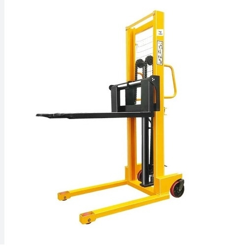Manual hydraulic stacker