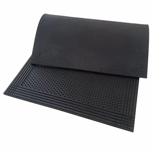 Interlocking rubber cow mat