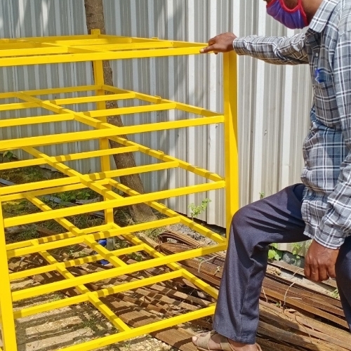 Material handling equipment