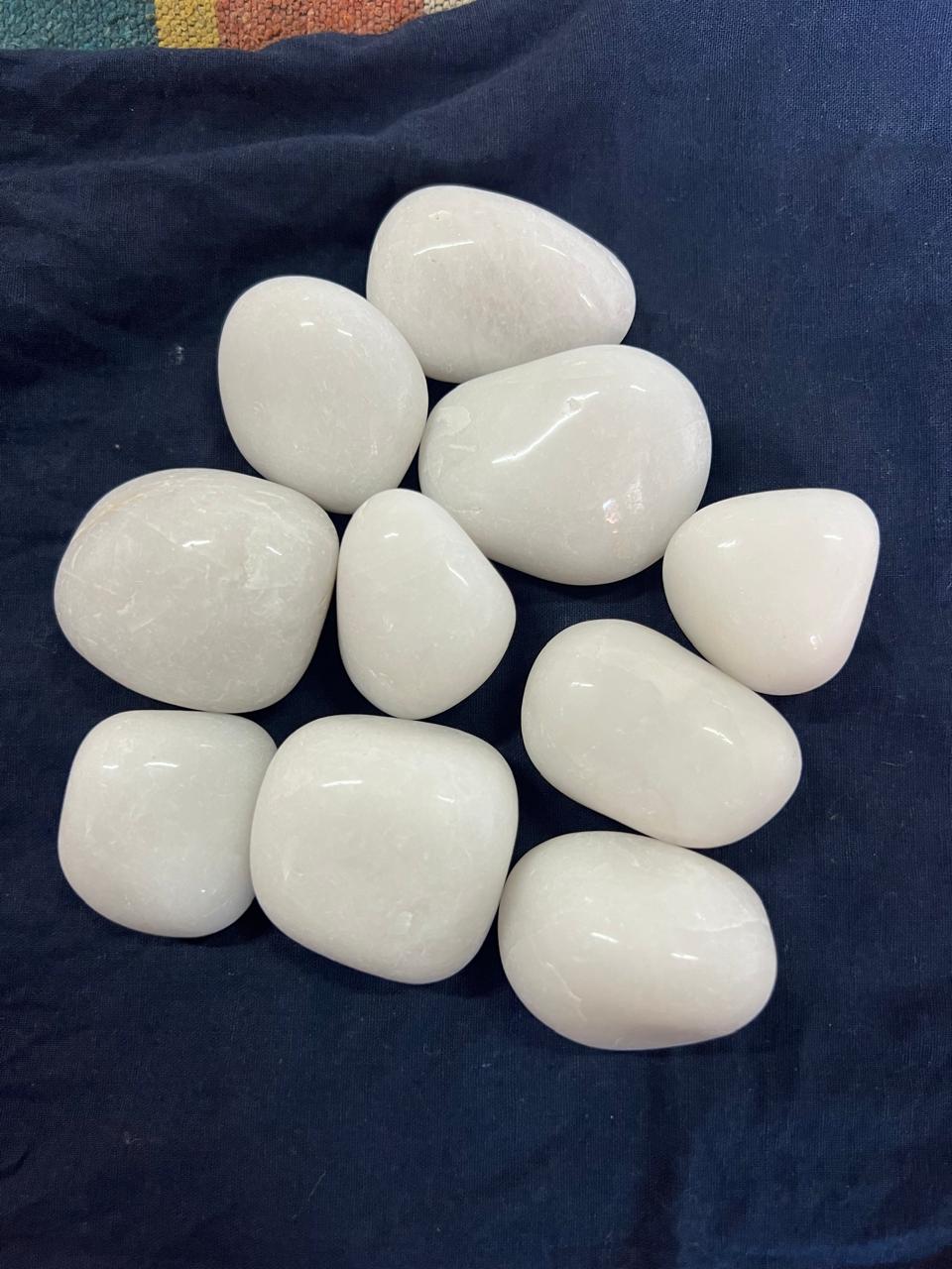 White Pebbles Stones - Shape: Unsafe