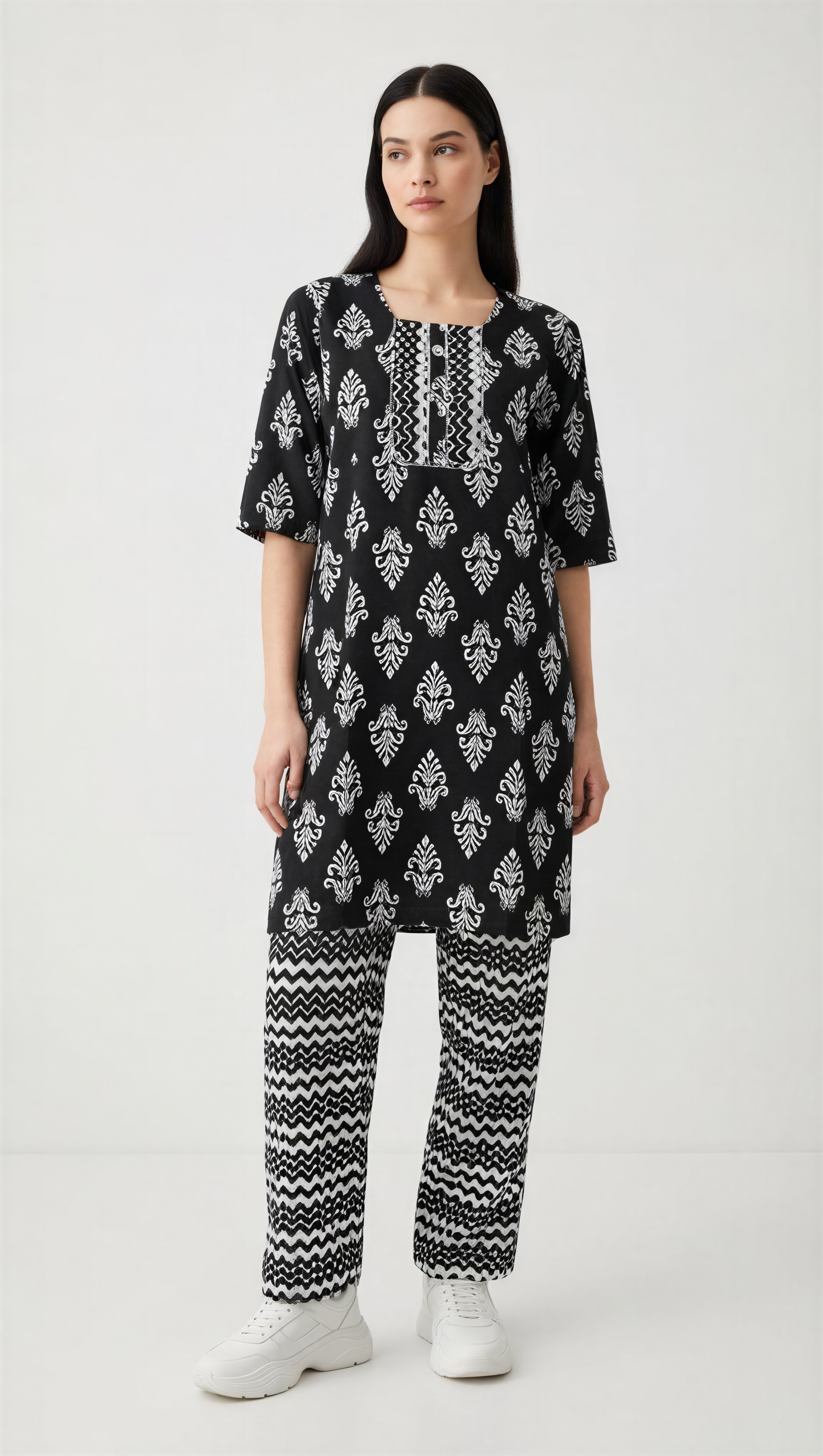 WOMEN FLORAL PRINT KURTI WITH PANT COLOUR BLACK AND WHITE