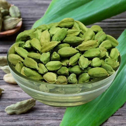 Green Cardamom 1
