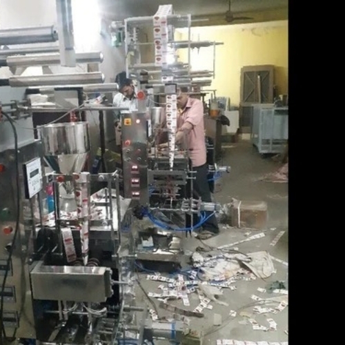 Sauce packing machine