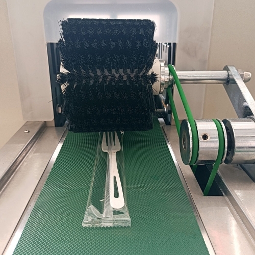 Automatic Disposable Plastic Foam Plate Wrapping Packaging Horizontal Packing Pillow Type Flow Pack Machine