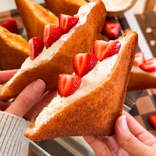 Cream Sandwich - Fresh, Eggless, Pack | Delicious Taste, Long Shelf Life, Optimum Quality