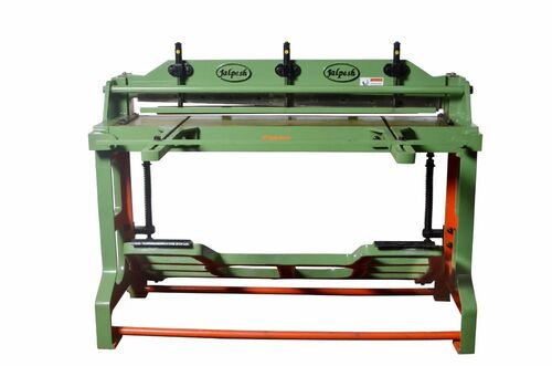 Treadle Shearing Machine - Automatic Grade: Automatic