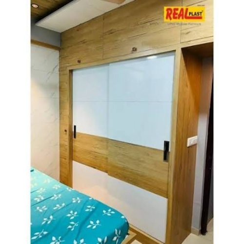 Polished Finish Wooden Wall Fixing Almirah - Wood, Standard Size, Natural/rich Brown, Scratch & Moisture Resistant, Space Saving, Secure Lock