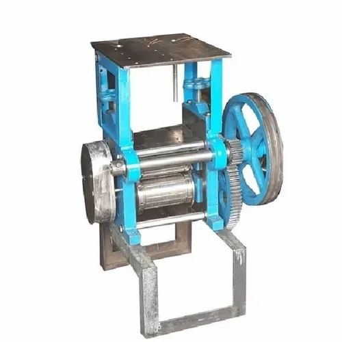 Manual Ss Sugarcane Juice Machine - Mild Steel, Silver, 3 HP, 300 Glass/Hr, 3 Rollers | Manual Operation