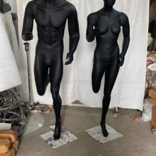 Full body female running mannequin