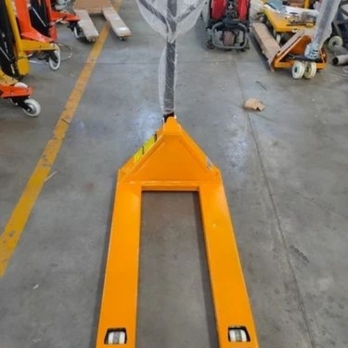Hand pallet truck
